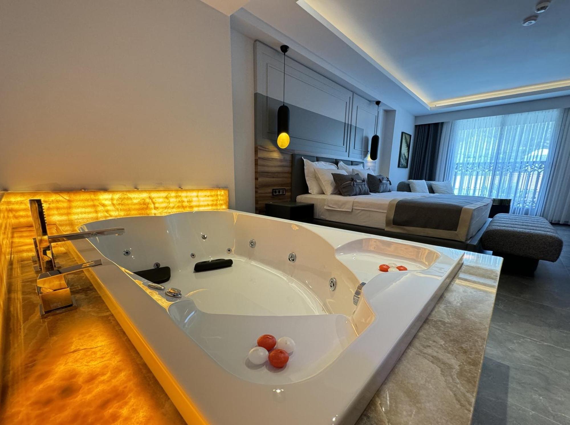 Telmessos City Hotel- Adults Only Fethiye Eksteriør billede